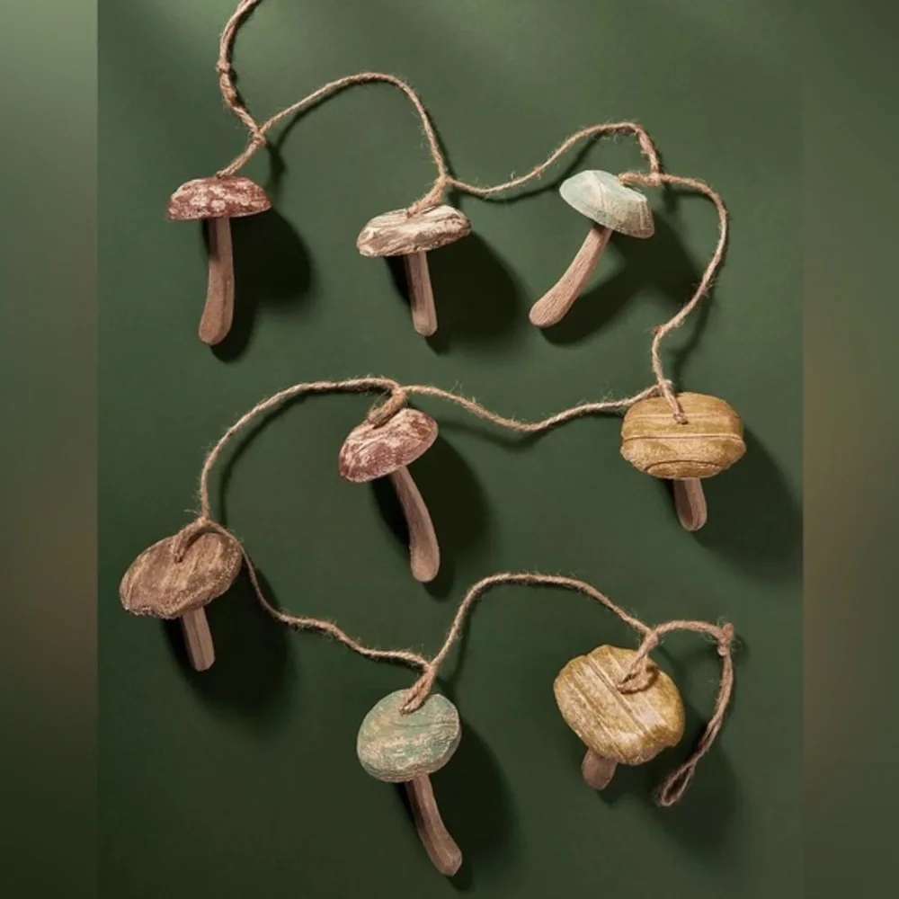 Candlenut Mushroom Garland